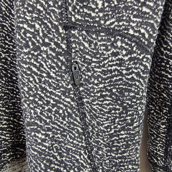 Lululemon Women's Outrun 1/2 Zip Running Luon Ripple Jacquard Black White Size ? - Picture 9 of 16